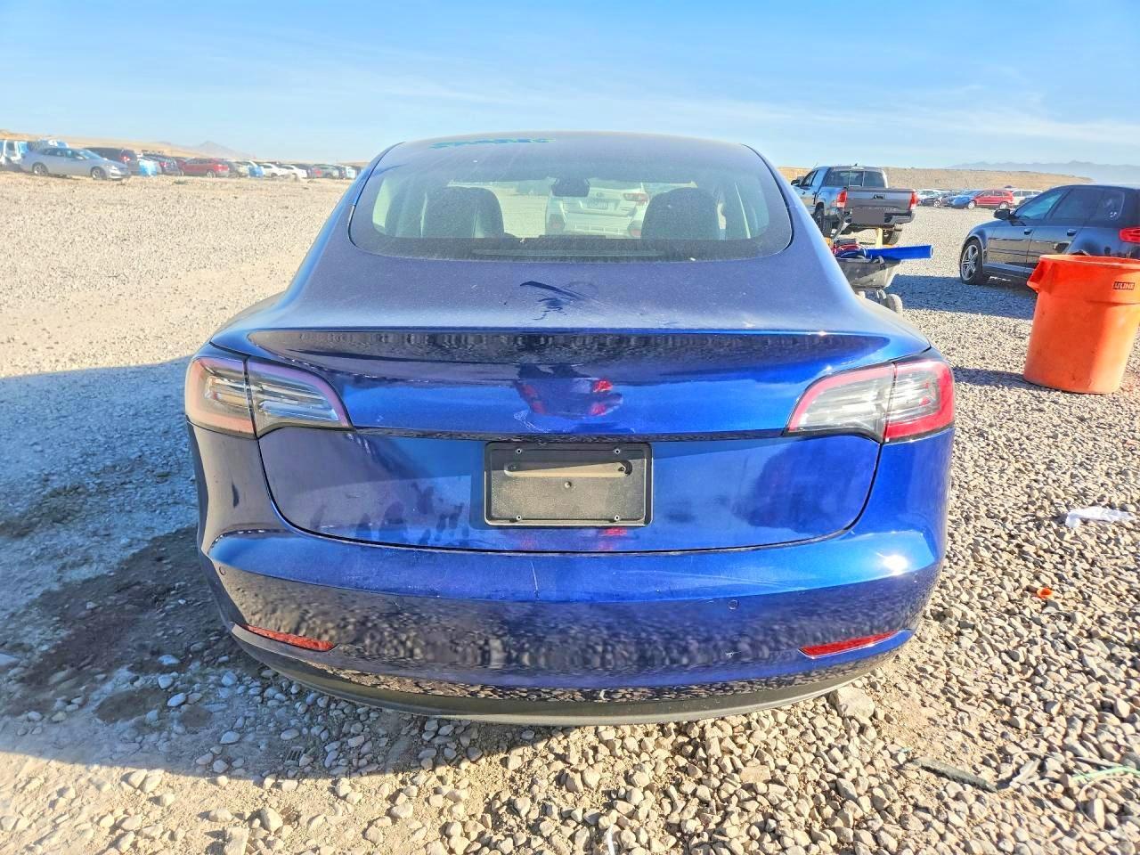2022 Tesla Model 3 - Фото 6