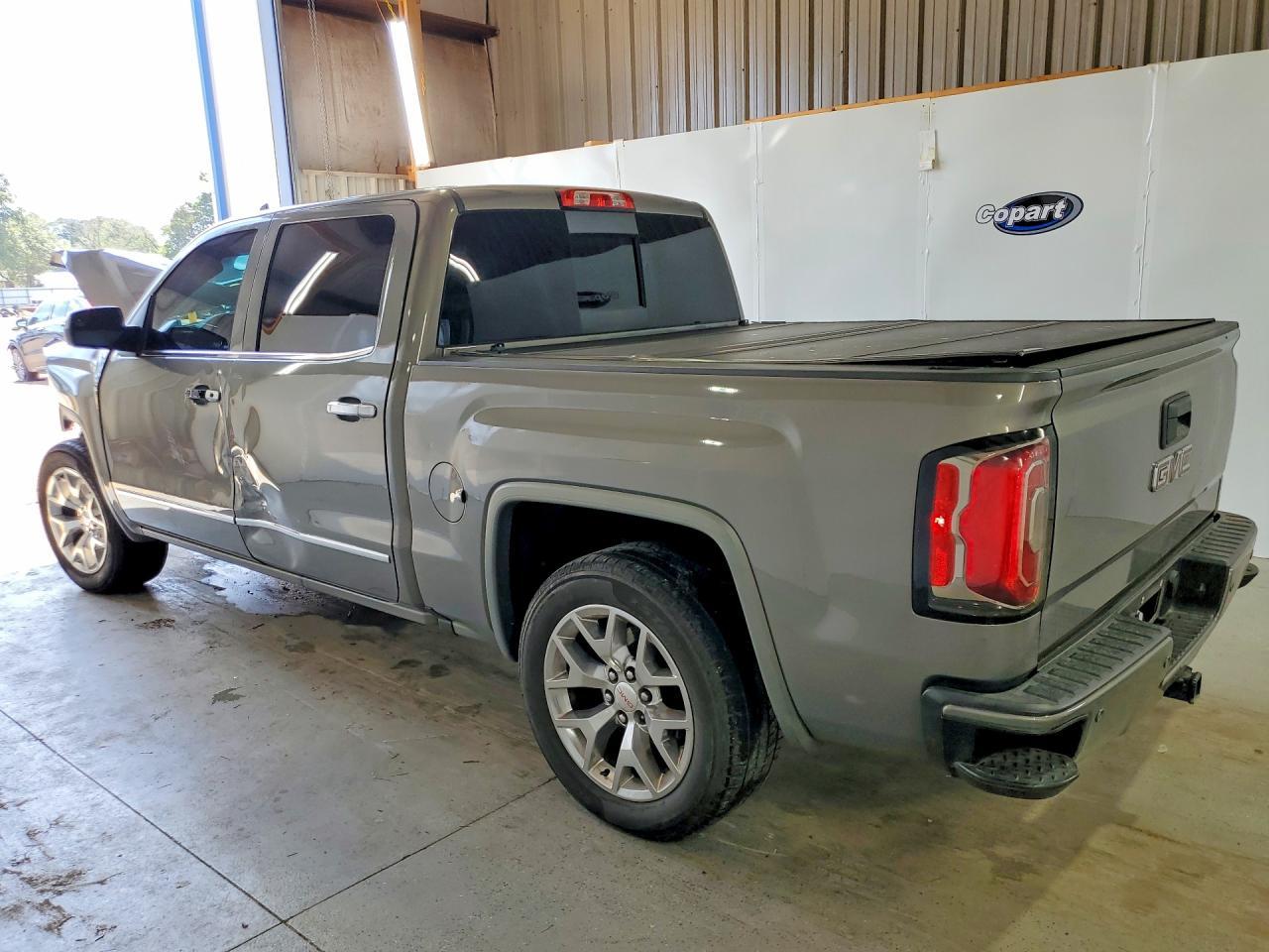 2017 GMC Sierra C1500 Slt - Image 2