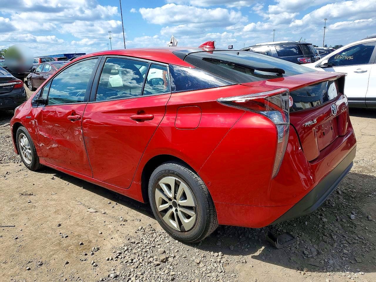 2017 Toyota Prius Four - Image 2