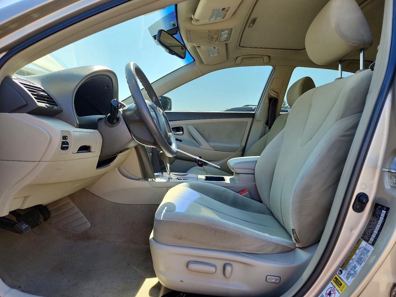 2007 Toyota Camry Le - Image 7