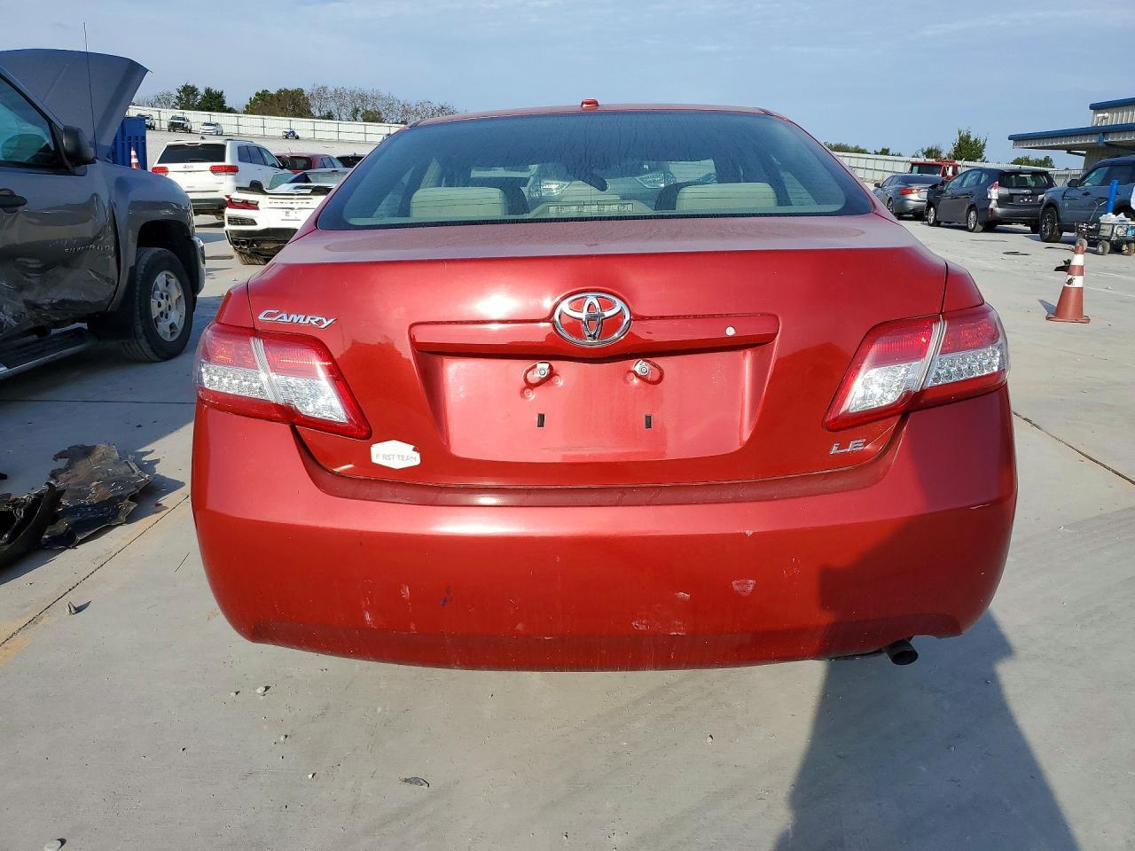 2011 Toyota Camry Le - Фото 6