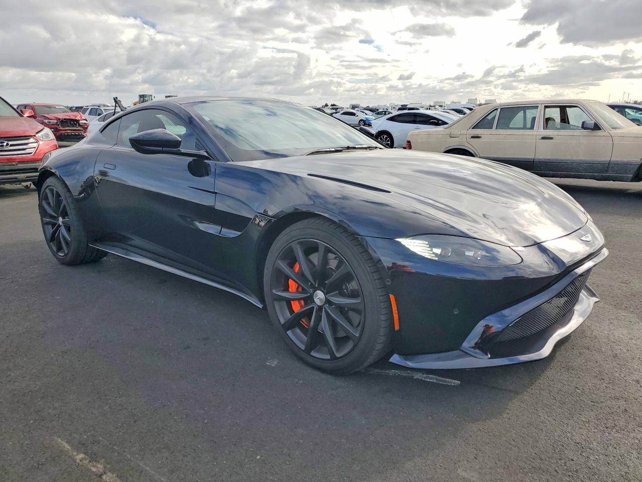 2020 Aston Martin Vantage - Фото 4