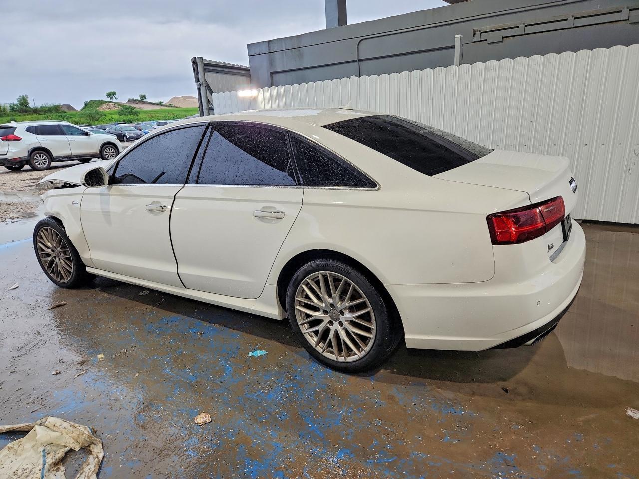 2016 Audi A6 Premium Plus - Image 2