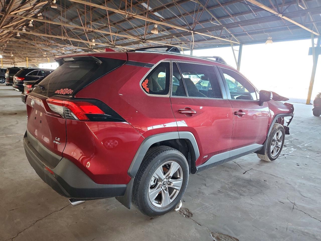 2025 Toyota Rav4 Hybrid Le - Image 3