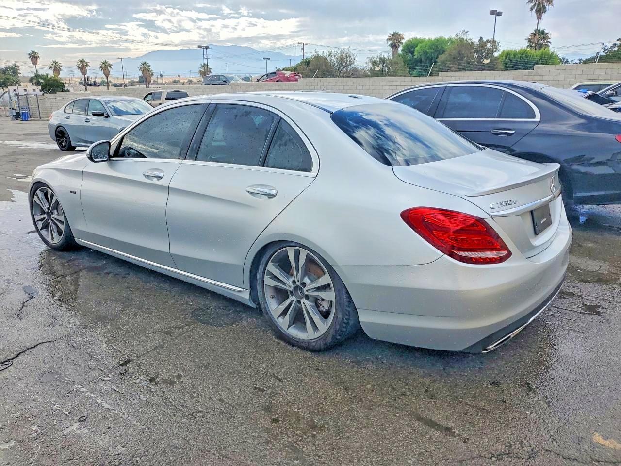 2018 Mercedes-Benz C 350E - Фото 2
