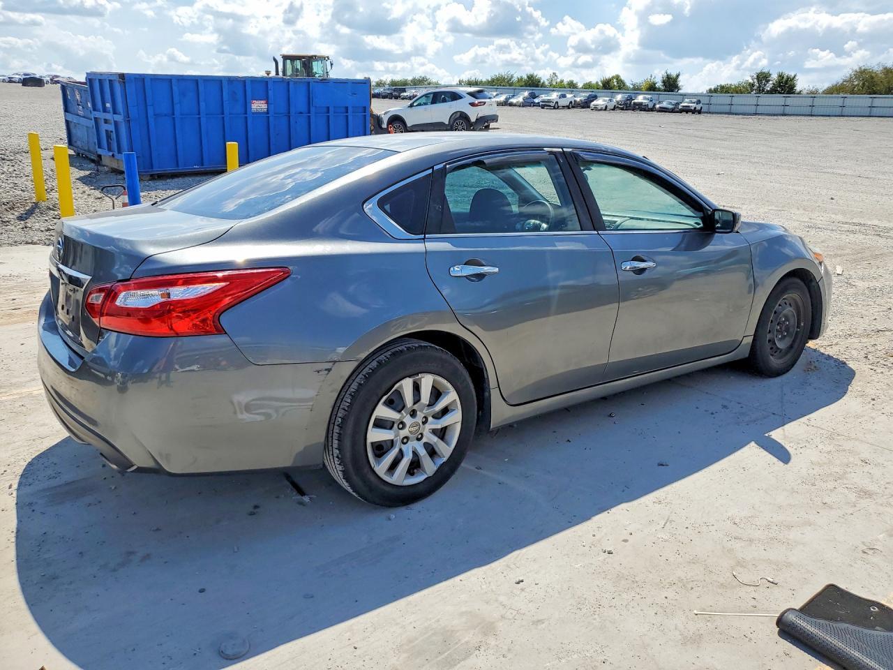 2017 Nissan Altima 2.5 S - Фото 3