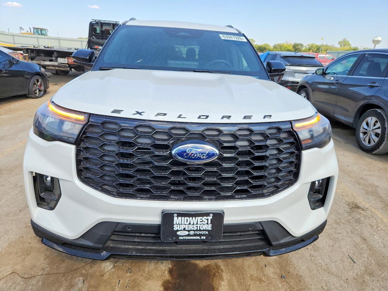 2025 Ford Explorer St-Line - Image 5