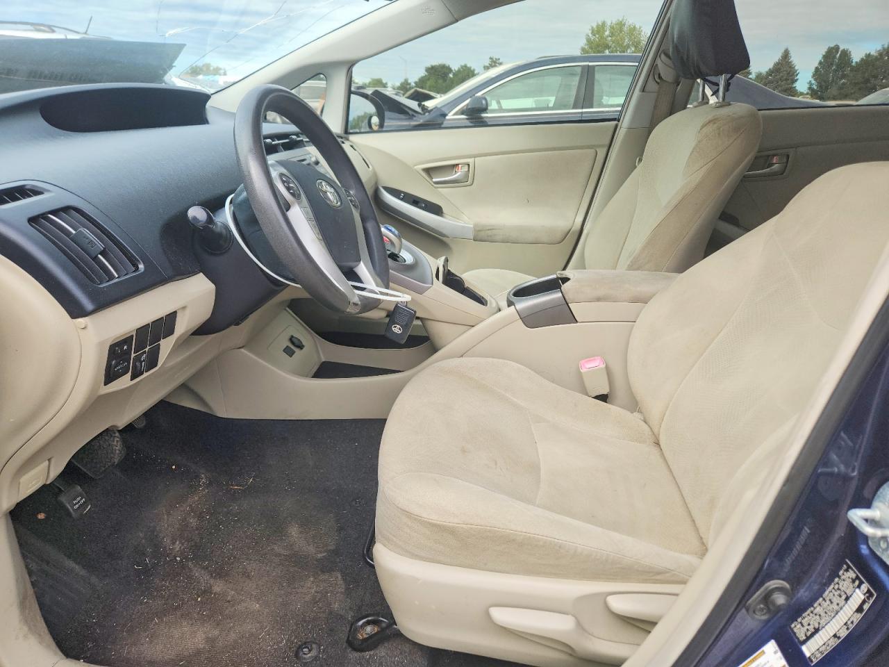 2013 Toyota Prius Three - Image 7