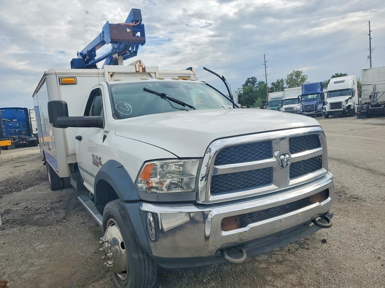 2014 Ram 5500 - Bucket Truck - Фото 4