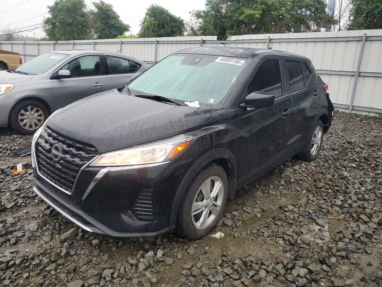 2024 Nissan Kicks S