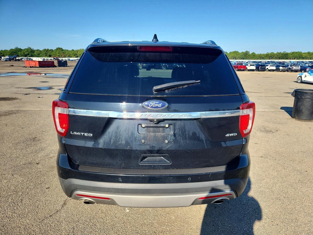 2016 Ford Explorer Limited - Image 6