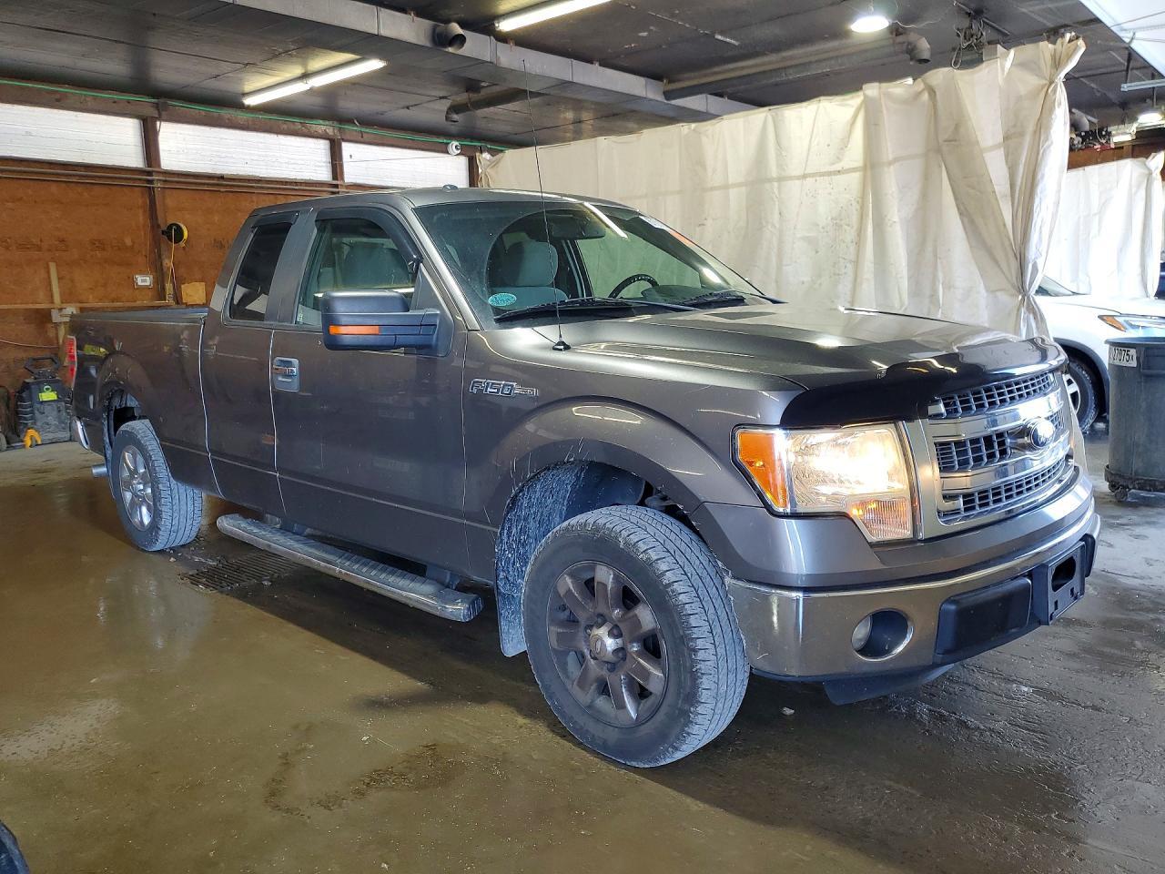 2013 Ford F150 Super Cab - Фото 4