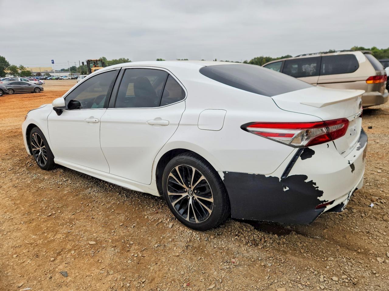 2018 Toyota Camry Se - Фото 2