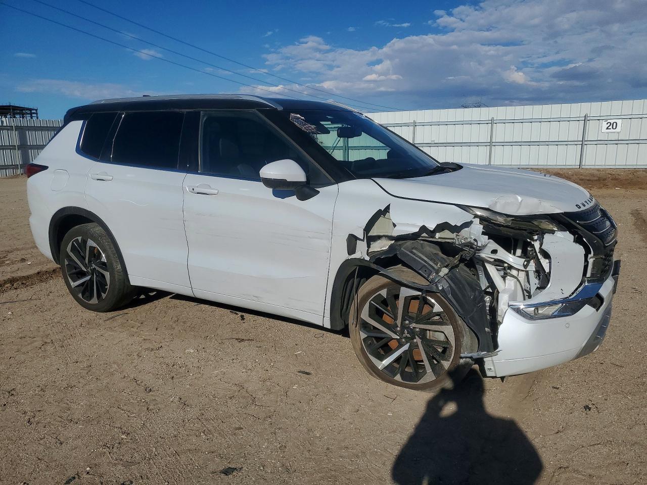 2024 Mitsubishi Outlander Sel - Image 4