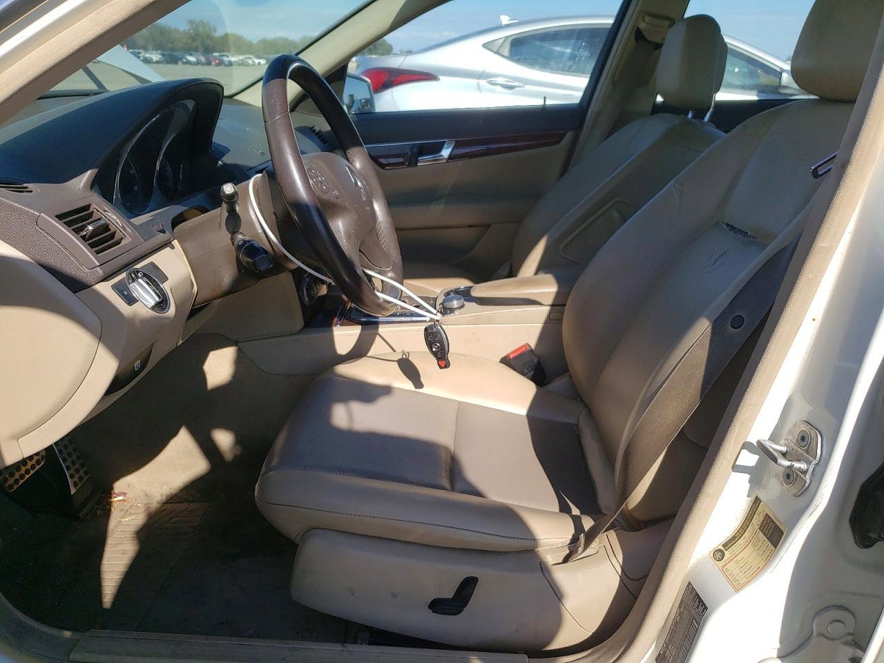 2011 Mercedes-Benz C 300 - Image 7