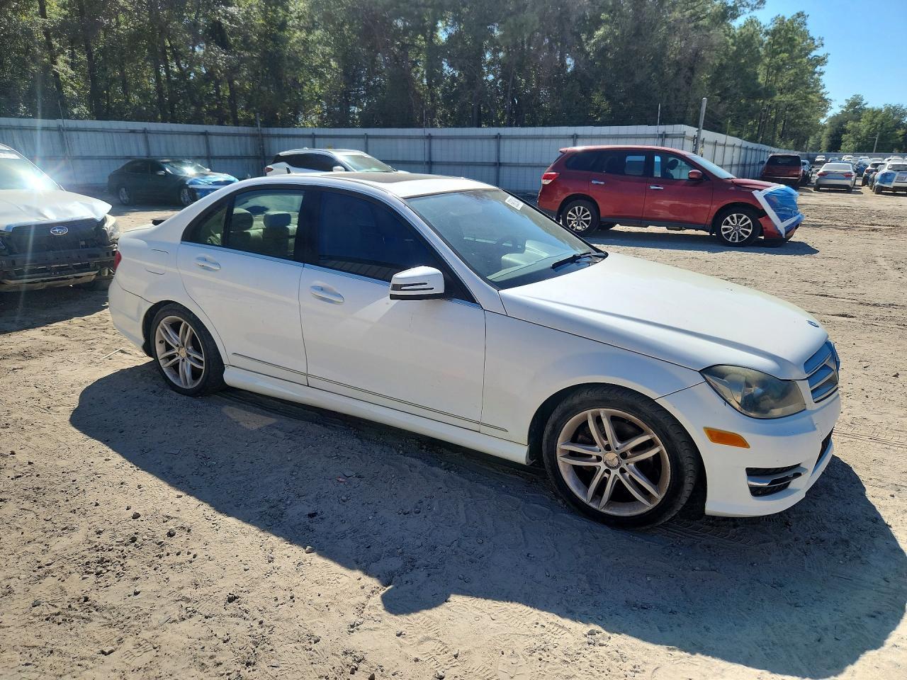 2013 Mercedes-Benz C 250 - Фото 4