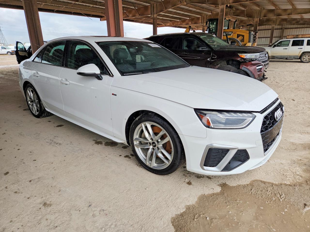 2023 Audi A4 Premium Plus 45 - Фото 4