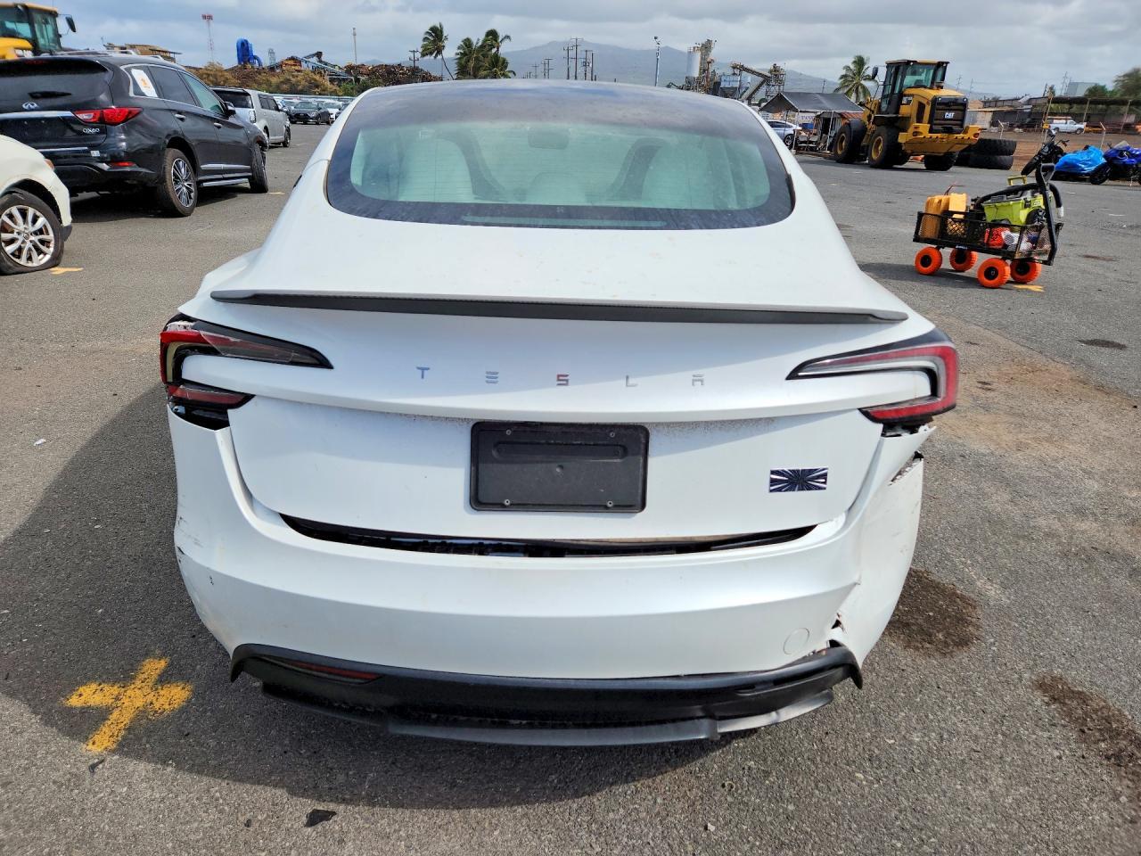 2024 Tesla Model 3 - Фото 6
