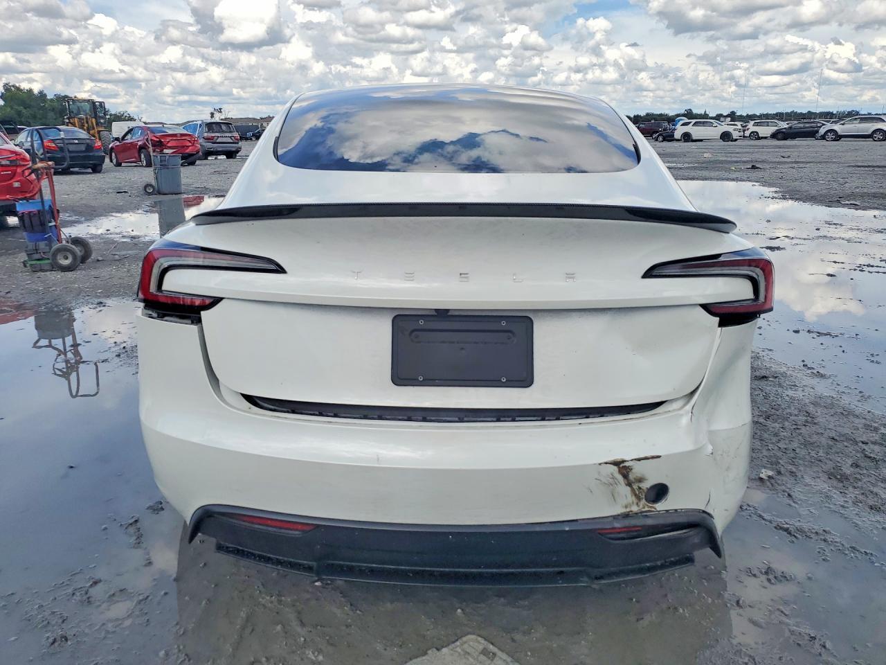 2025 Tesla Model 3 - Image 6