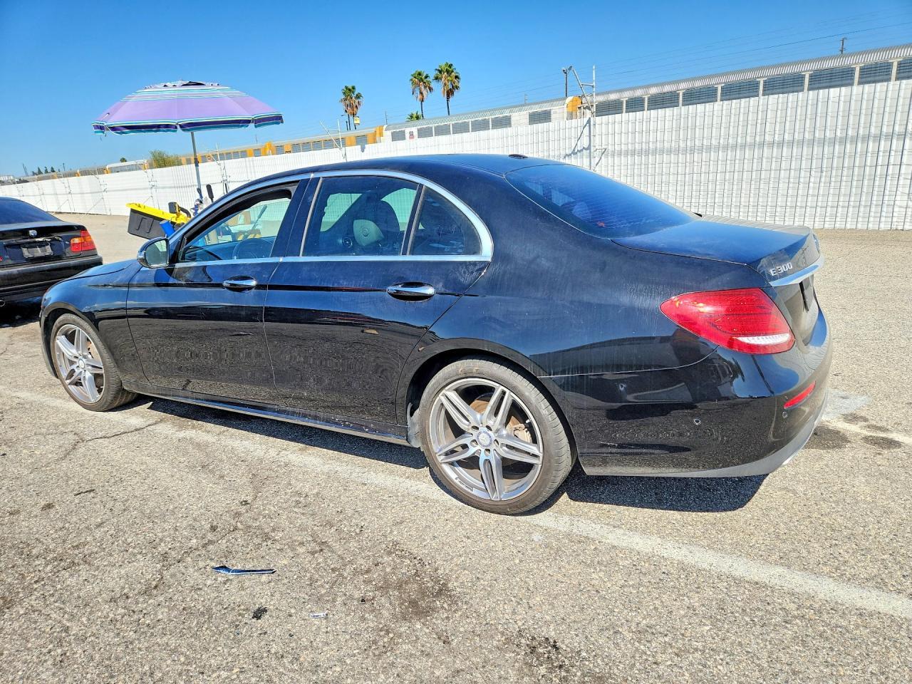 2017 Mercedes-Benz E 300 - Фото 2