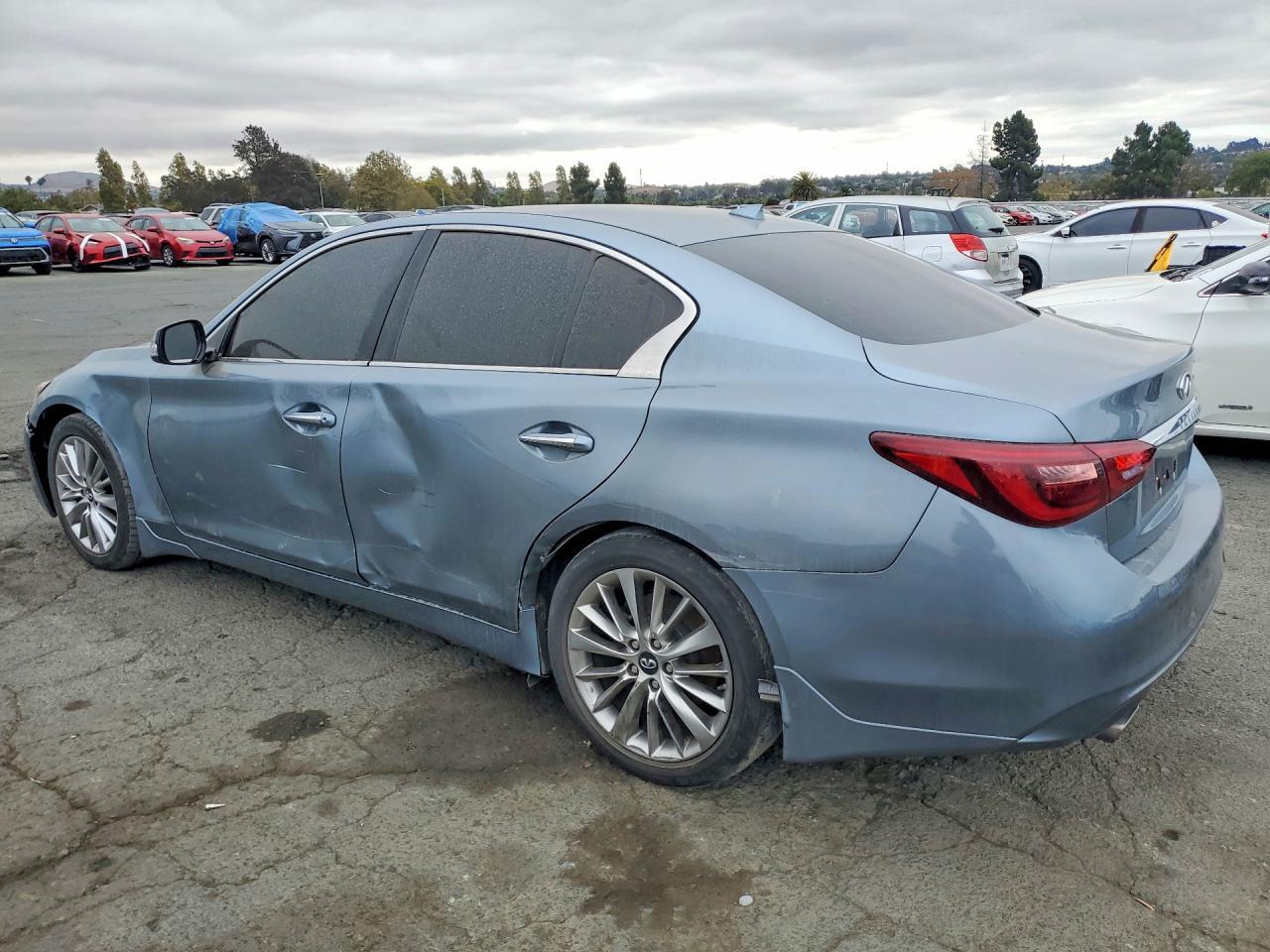 2019 Infiniti Q50 3.0T Luxe - Фото 2
