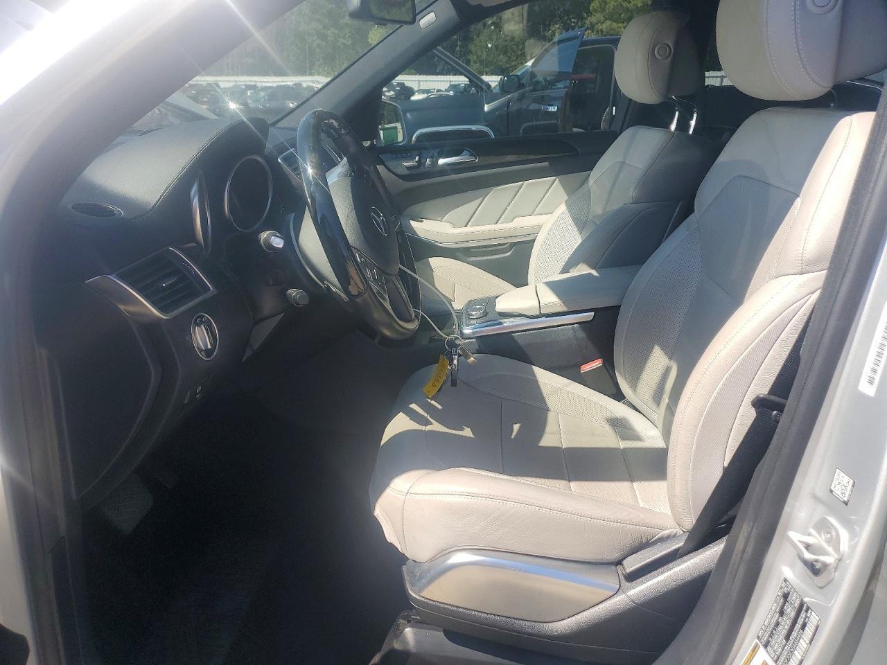 2016 Mercedes-Benz Gl 550 4Matic - Image 7