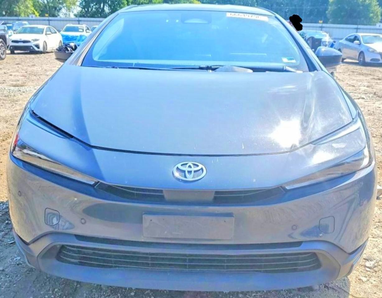 2023 Toyota Prius Le - Фото 5