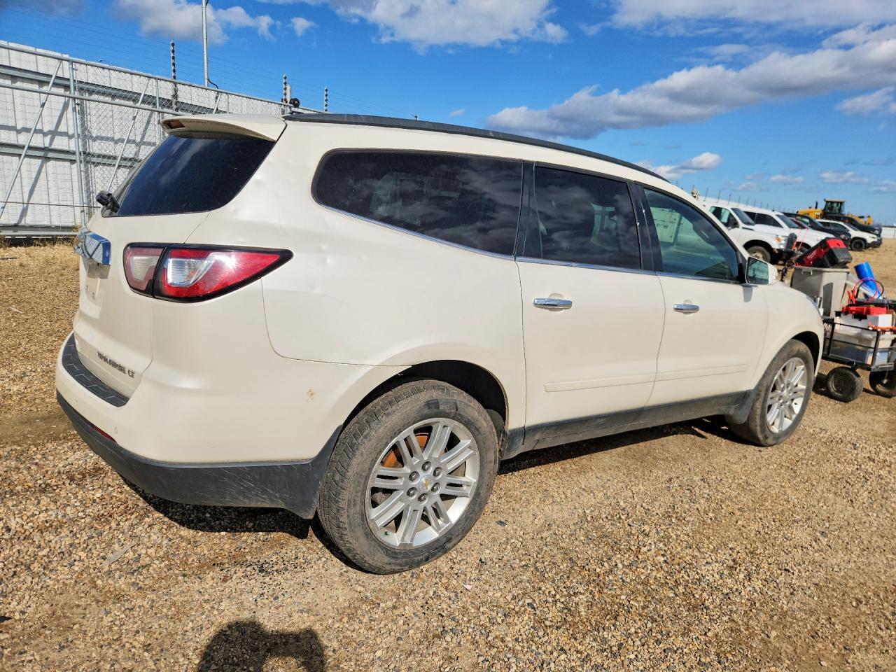 2015 Chevrolet Traverse Ls - Фото 3
