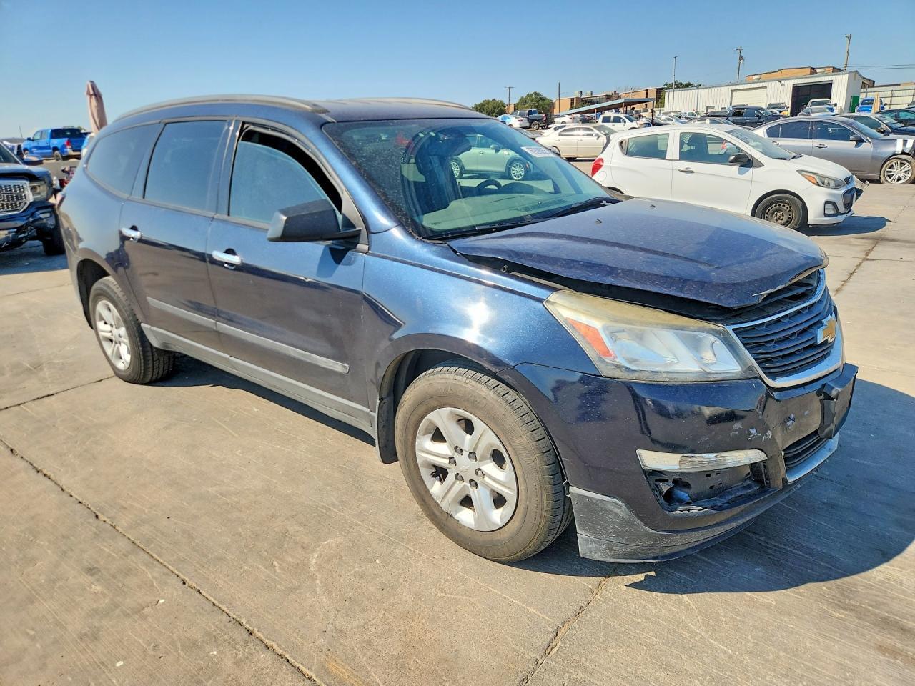 2016 Chevrolet Traverse Ls - Фото 4