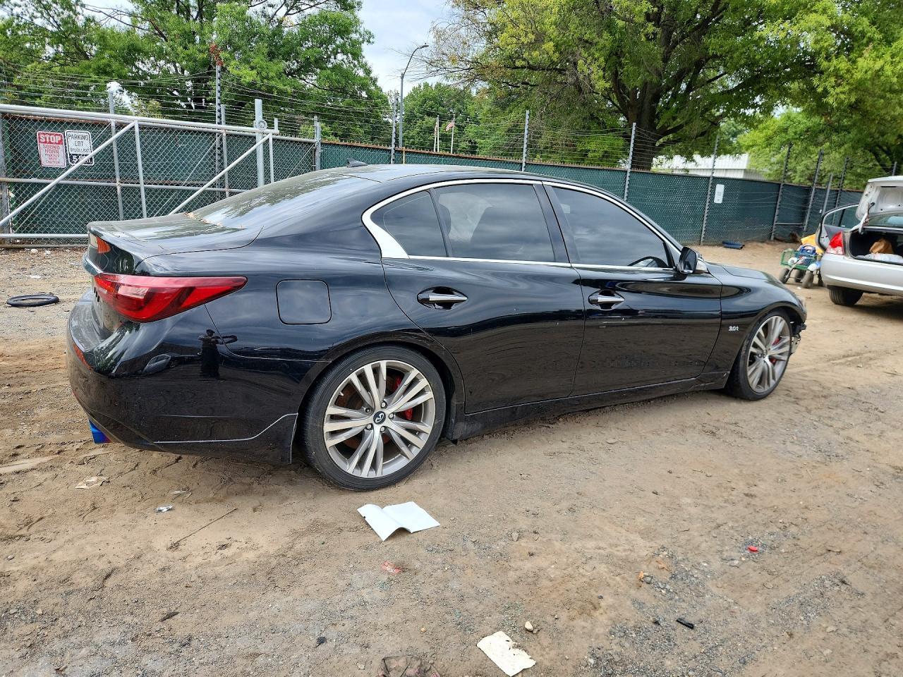 2018 Infiniti Q50 Luxe/Sport - Image 3