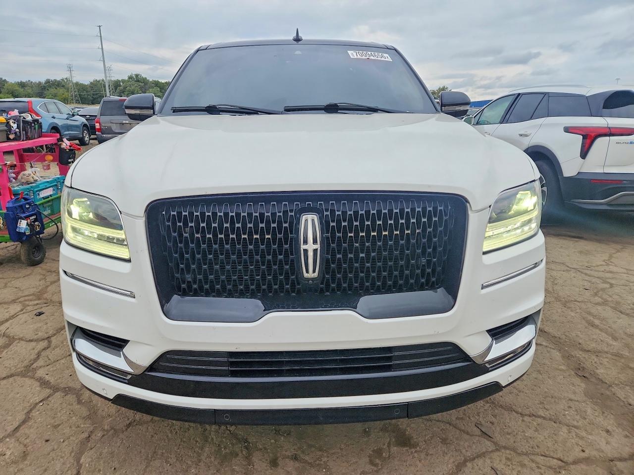 2021 Lincoln Navigator Black Label - Фото 5