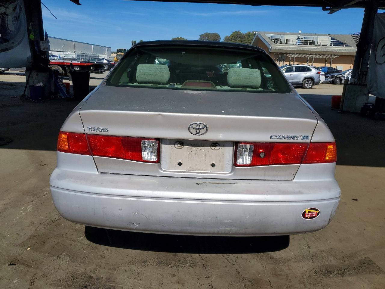 2001 Toyota Camry Ce - Image 6