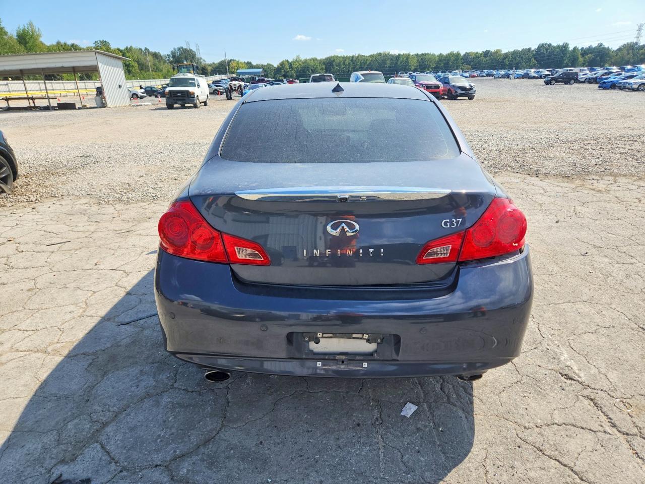 2013 Infiniti G37 - Image 6
