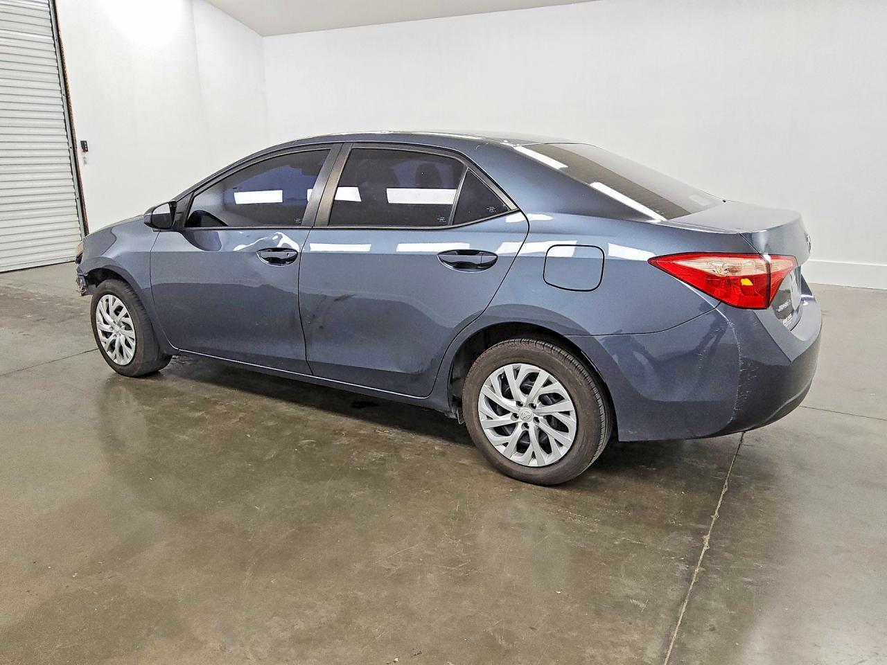 2019 Toyota Corolla Le - Фото 2