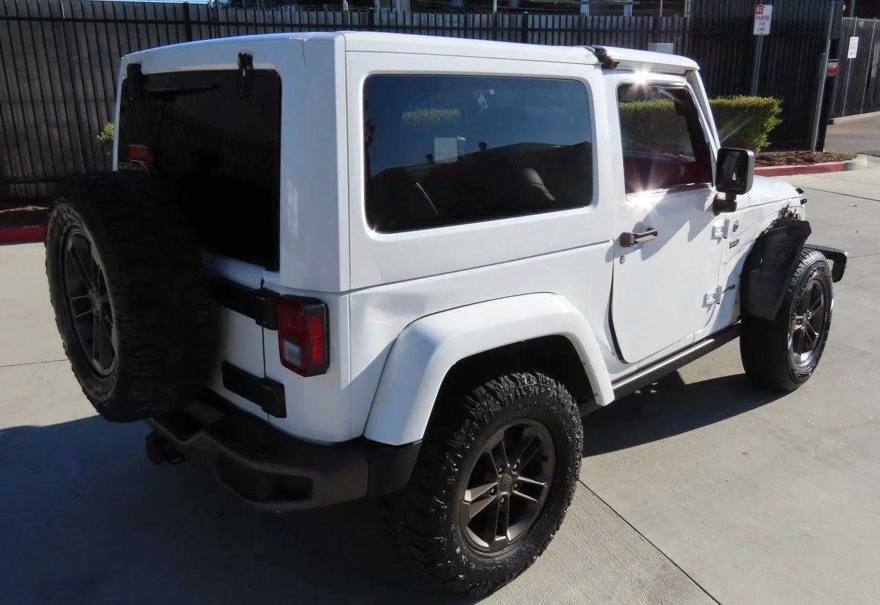 2016 Jeep Wrangler Sahara - Image 3