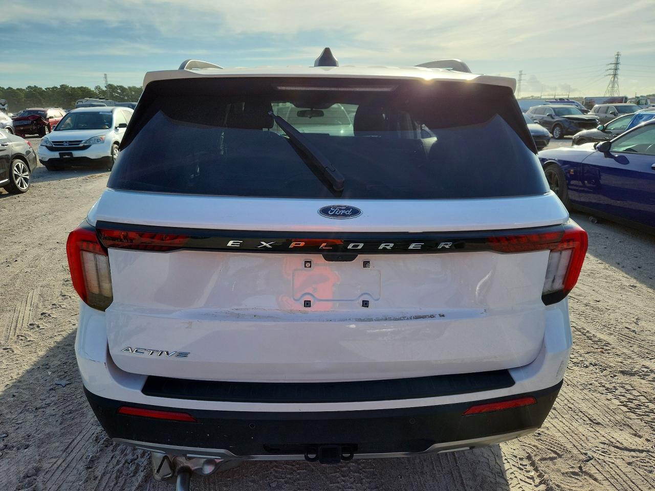 2026 Ford Explorer Active - Фото 6