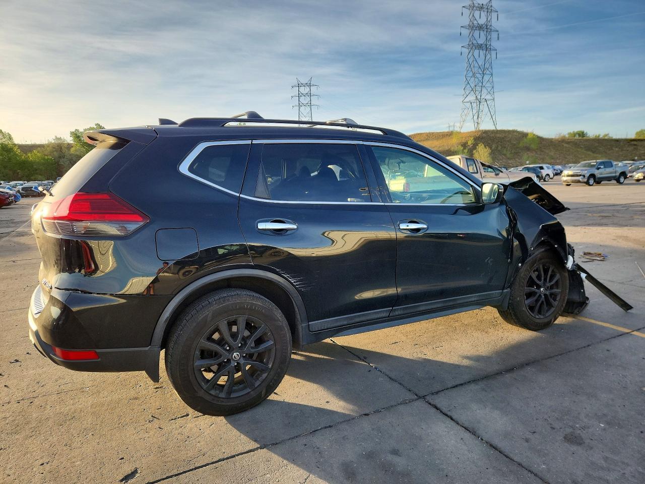 2017 Nissan Rogue Sv - Image 3