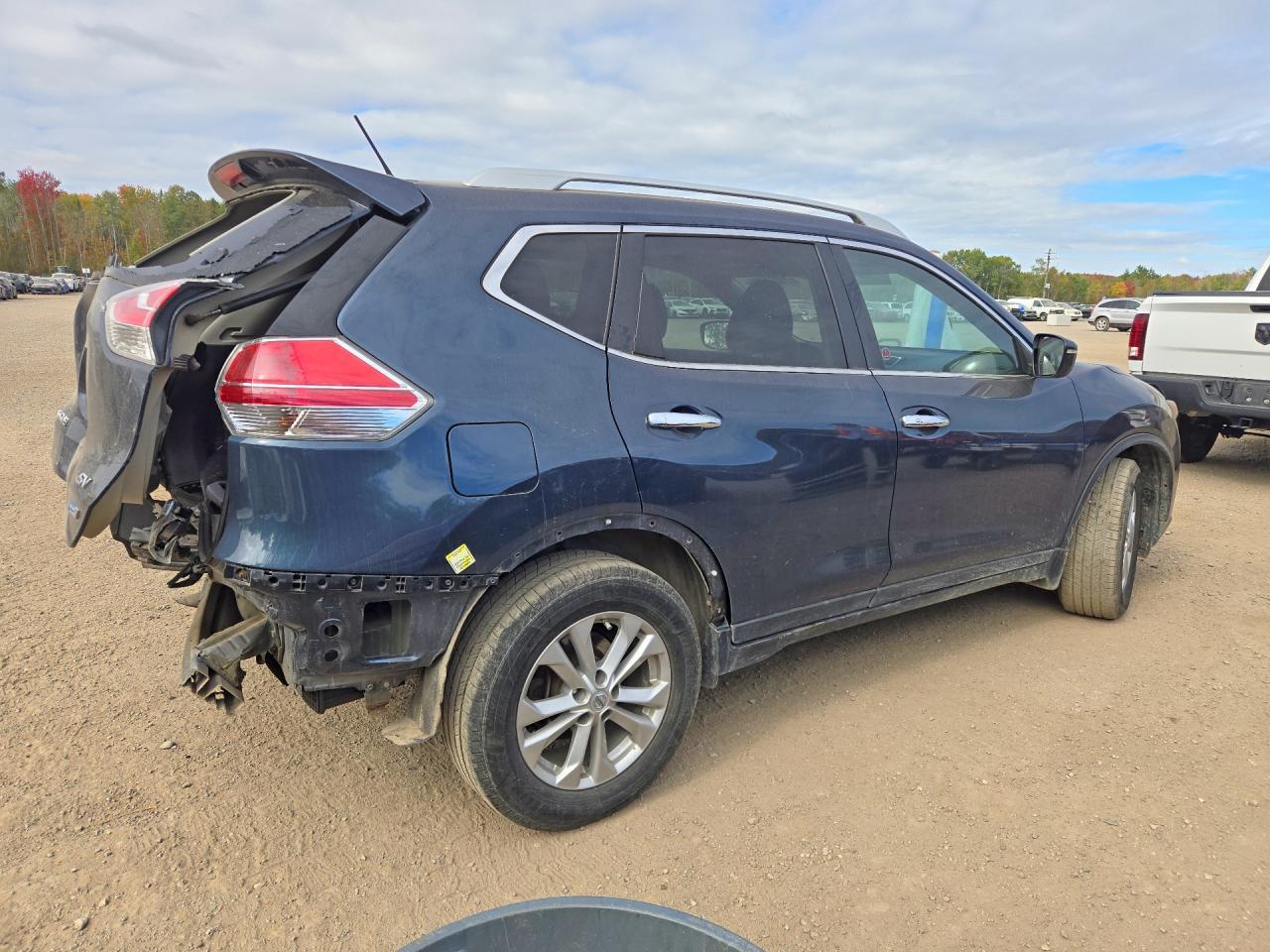 2015 Nissan Rogue S - Image 3