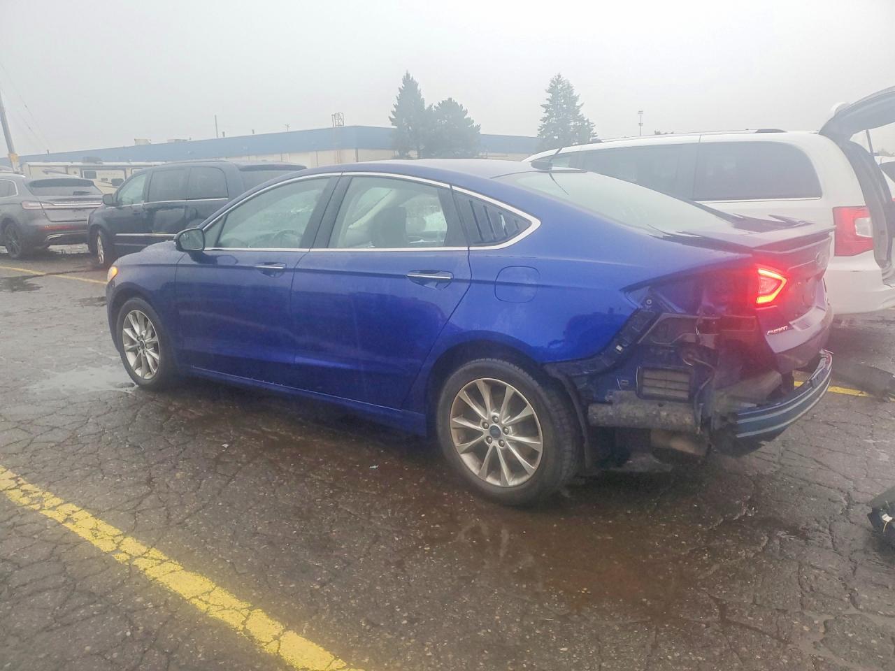 2015 Ford Fusion Titanium - Image 2