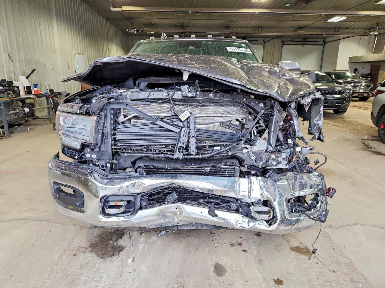 2022 Ram 3500 Limited - Фото 5