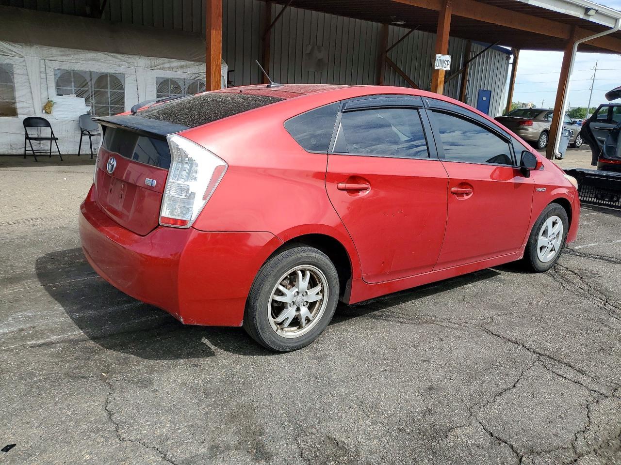 2011 Toyota Prius Two - Фото 3