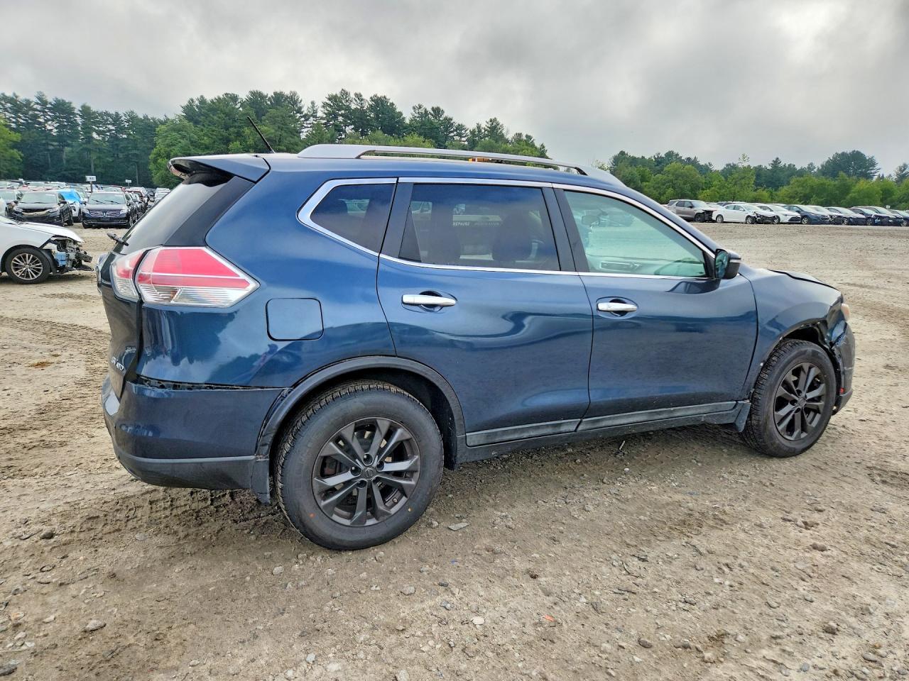 2015 Nissan Rogue Sv - Image 3