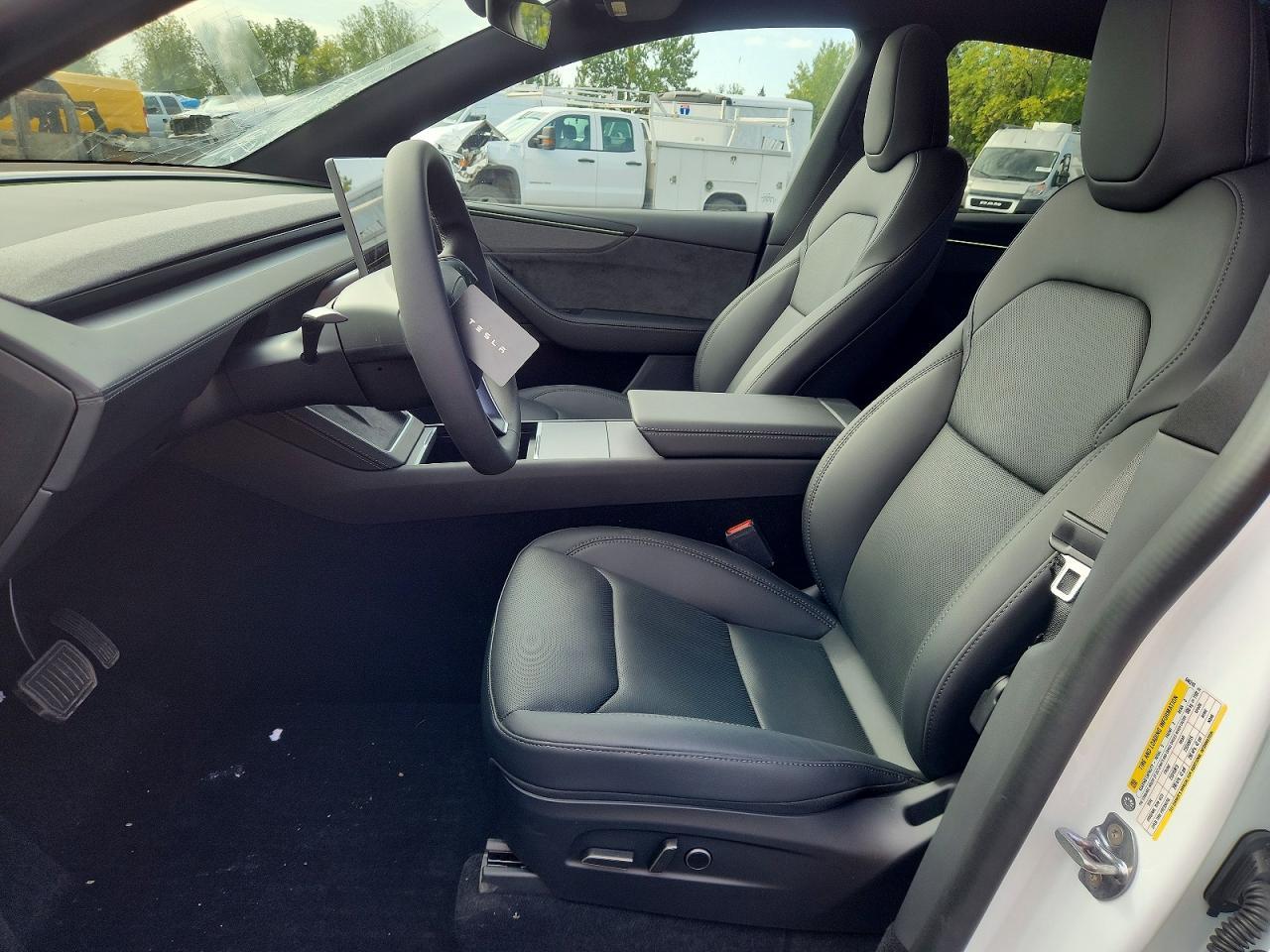 2026 Tesla Model Y - Image 7