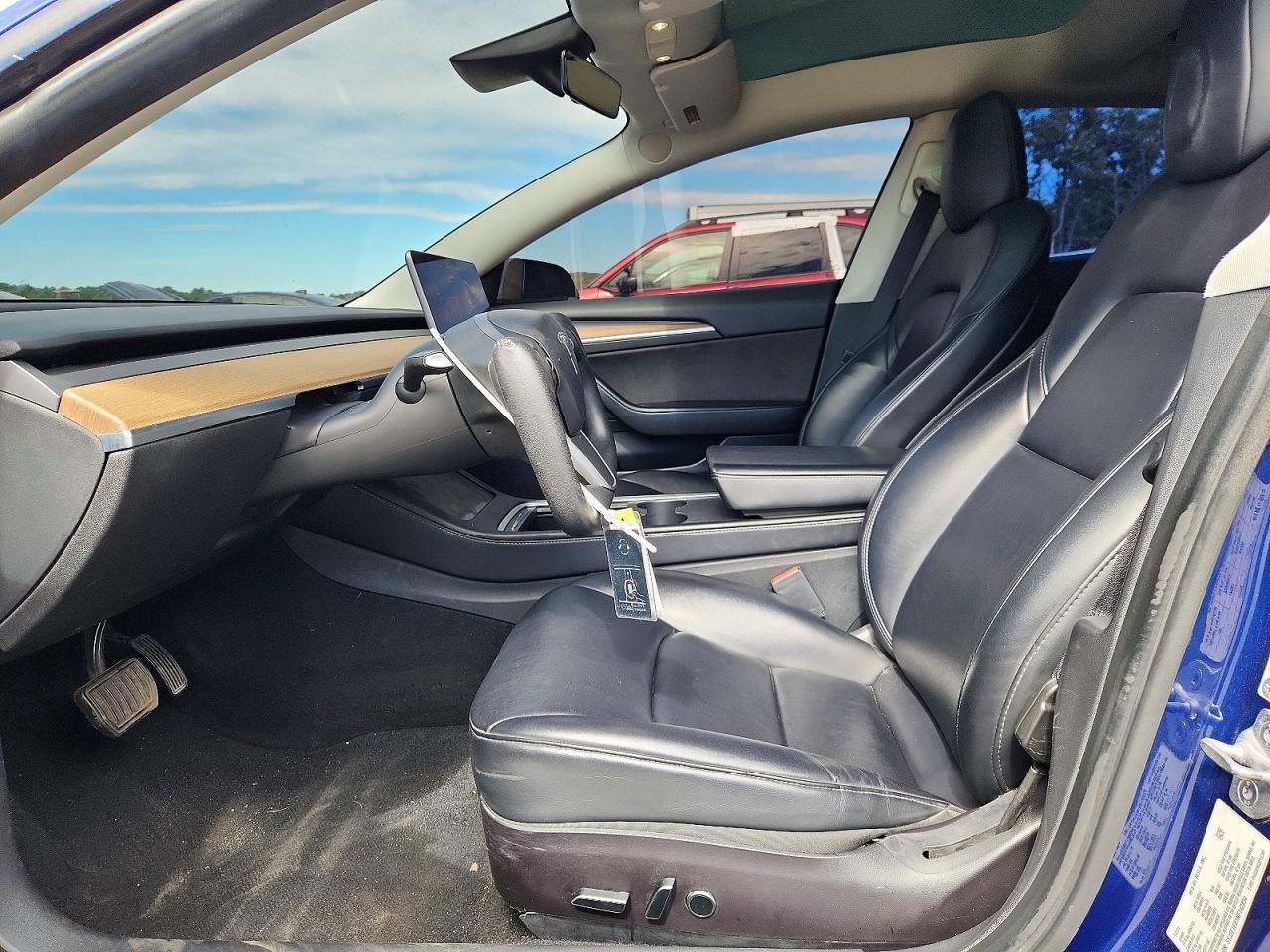 2022 Tesla Model 3 - Фото 7