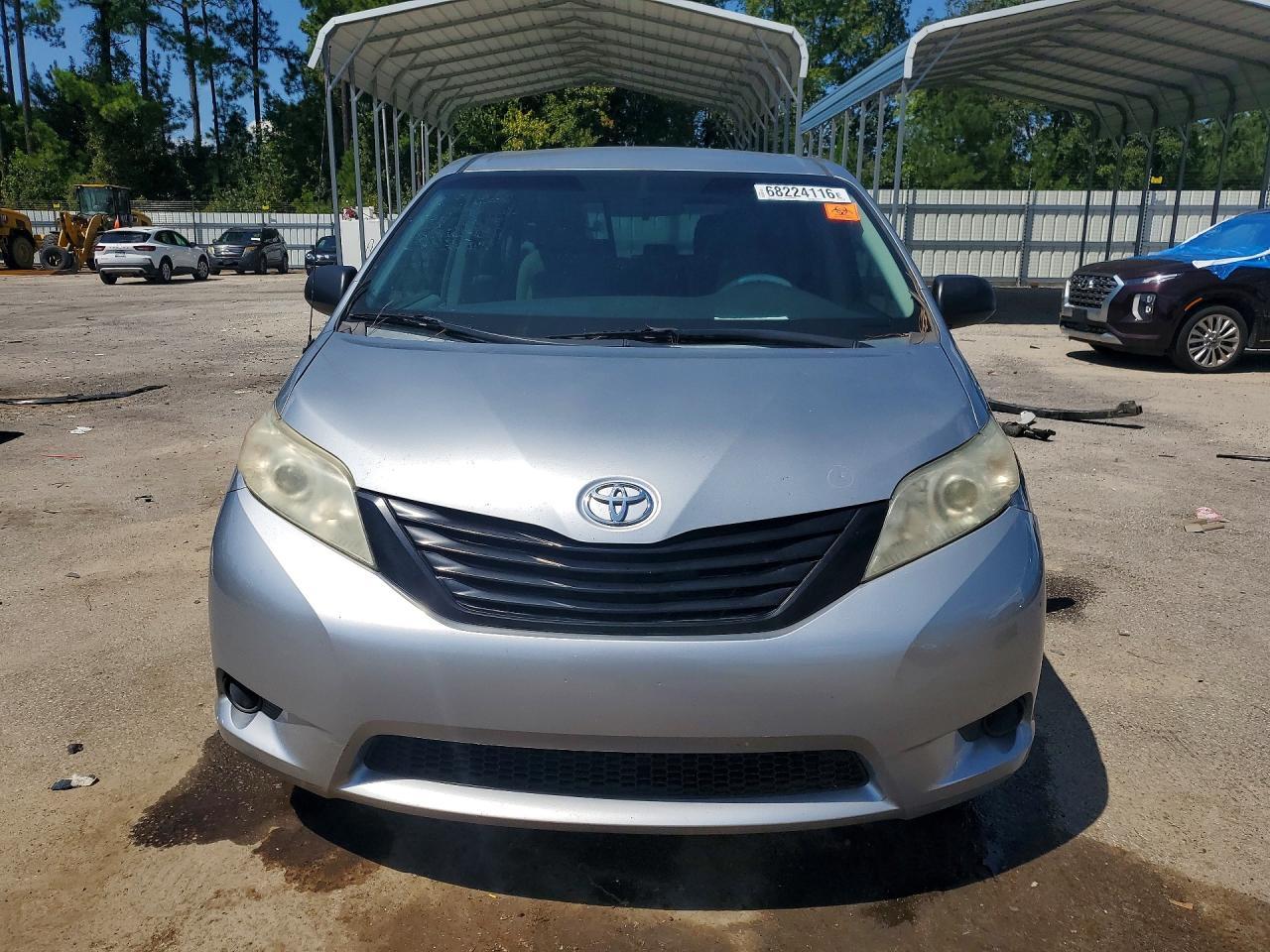 2014 Toyota Sienna L 7-Passenger - Фото 5