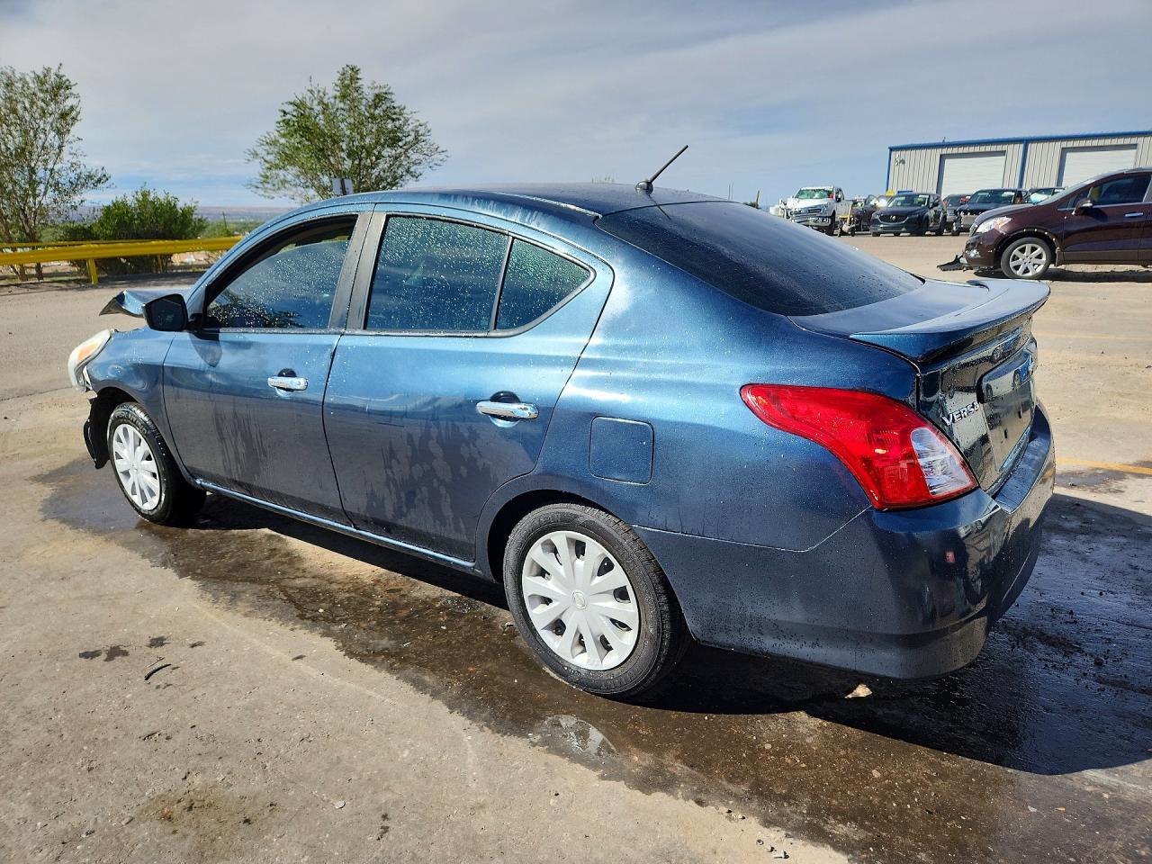 2017 Nissan Versa 1.6 Sv - Image 2