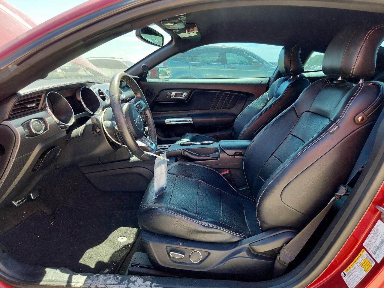 2016 Ford Mustang - Фото 7