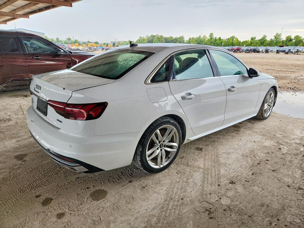 2023 Audi A4 Premium Plus 45 - Фото 3