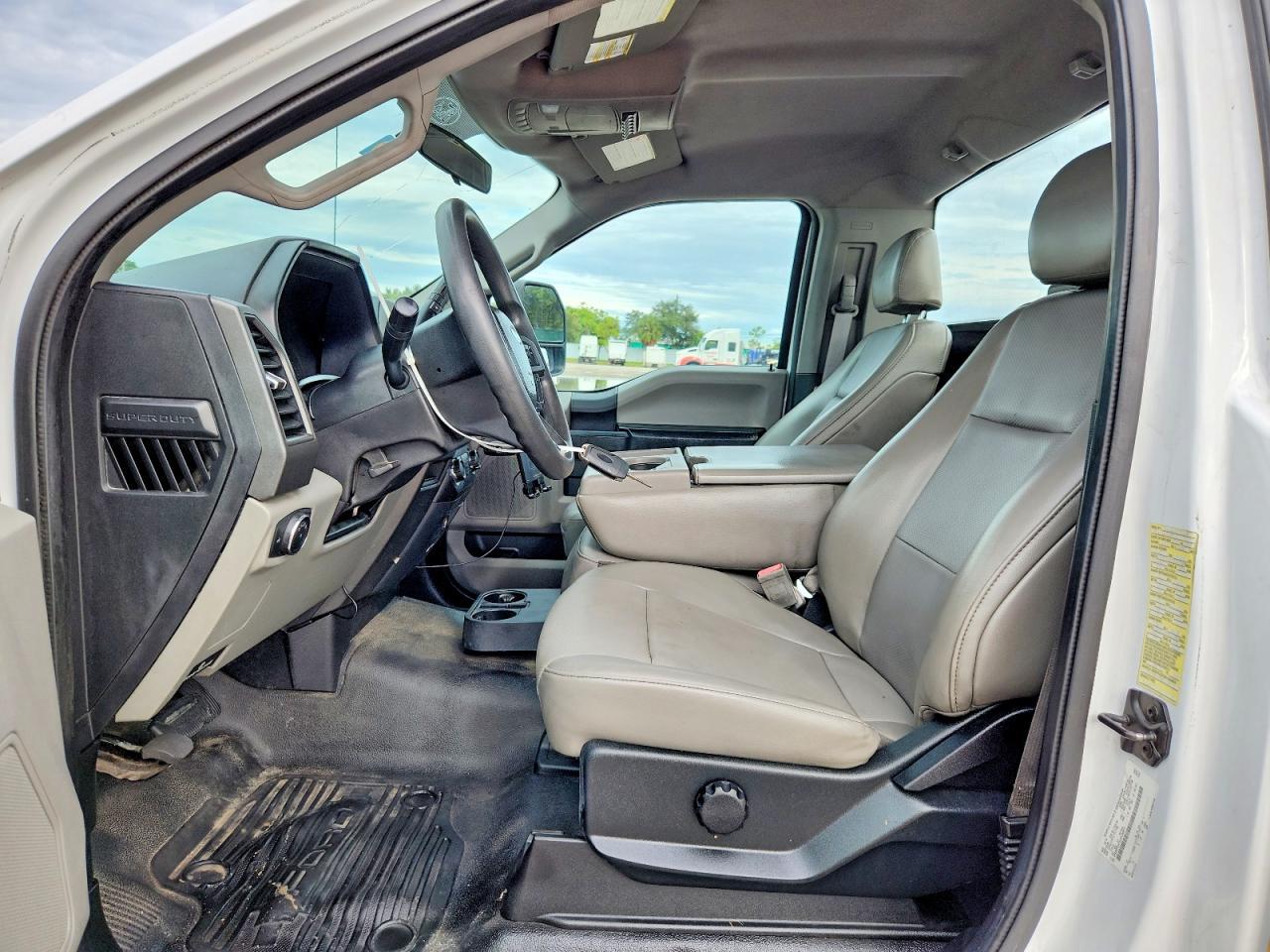 2018 Ford F350 Super Duty - Фото 7
