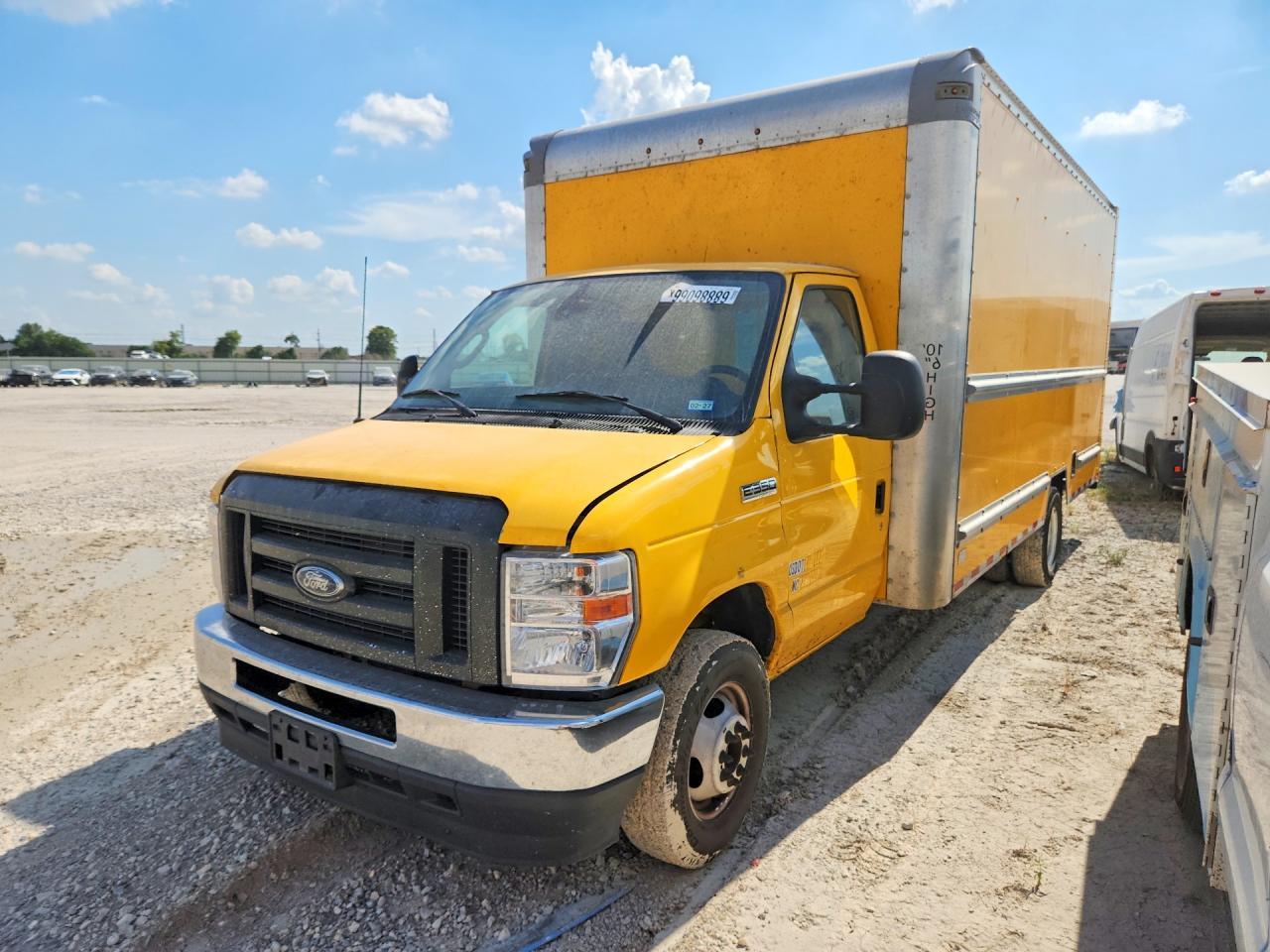 2023 Ford Econoline E350 Super Duty Cutaway Van